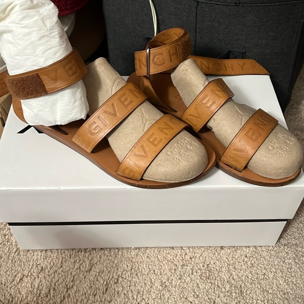 Givenchy leather strap sandals size 35